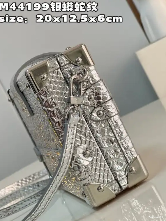 PETITE VUITTON LOUIS MALLE 0501